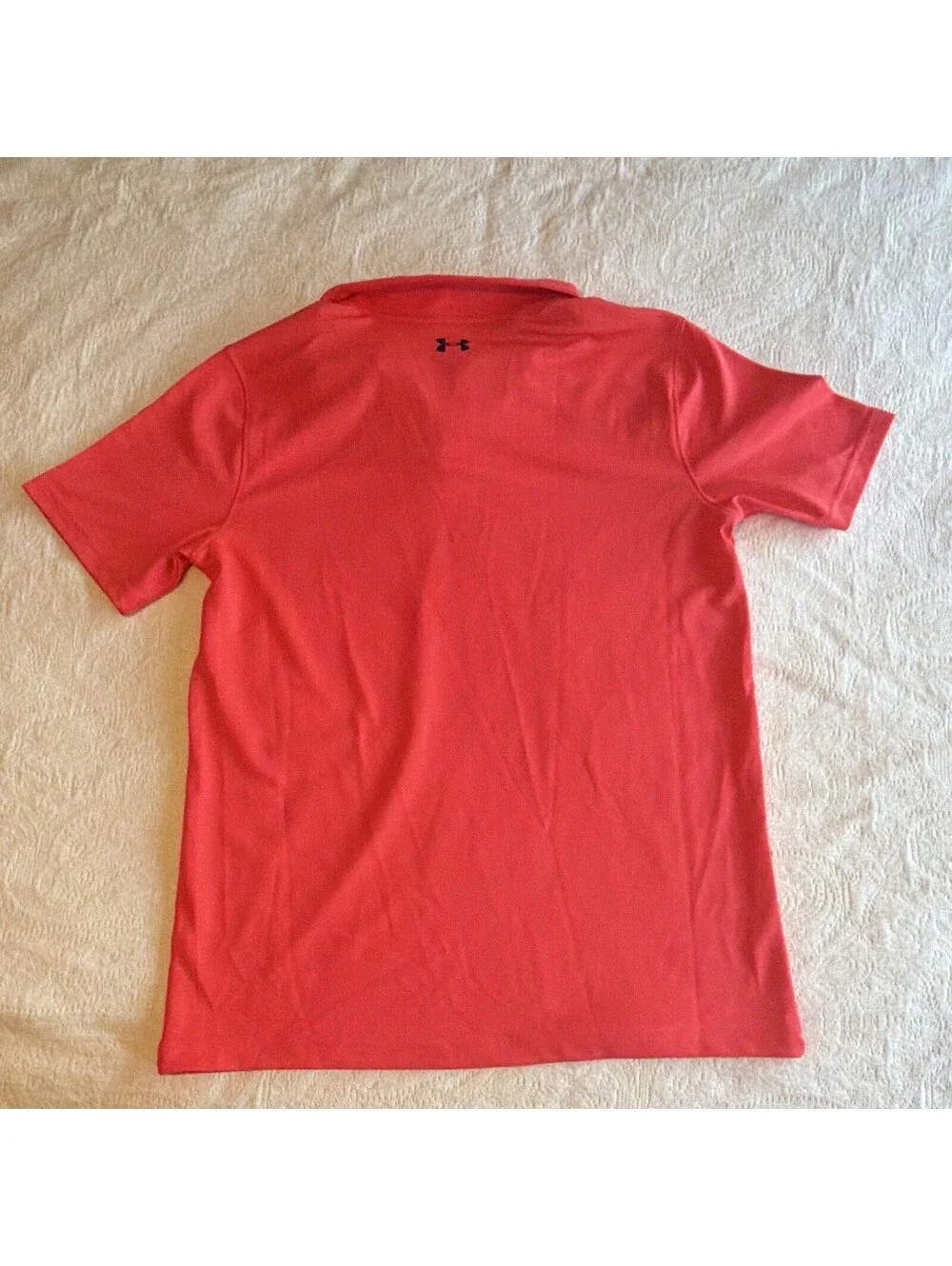 Under Armour Boys size YXL Solid Logo Polo Shirt Short Sleeve Loose Fit Pullover